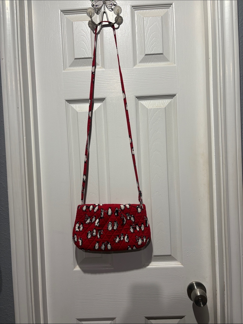 Vera Bradley Red Quilted Penguin Print Crossbody - Picture 3 of 6